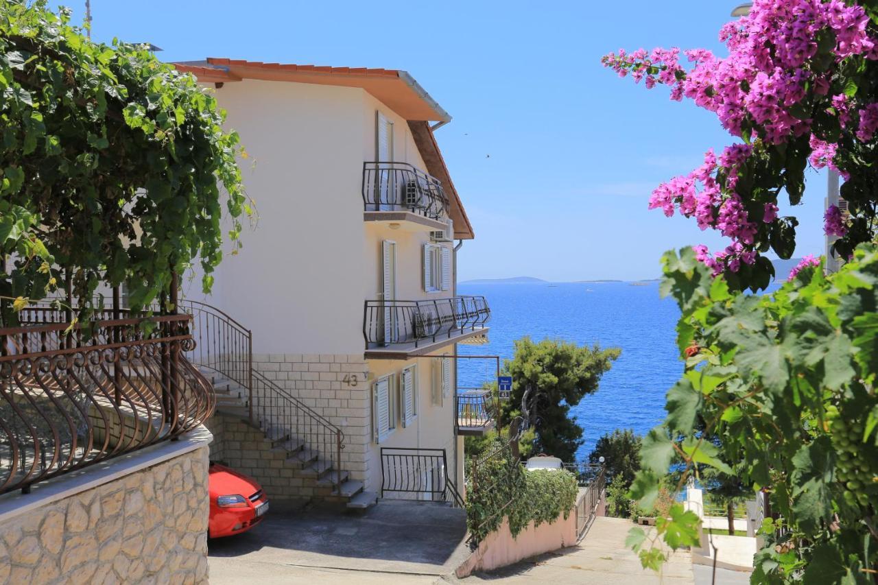 Apartments By The Sea Okrug Donji, Ciovo - 16657 Donji Okrug  ภายนอก รูปภาพ