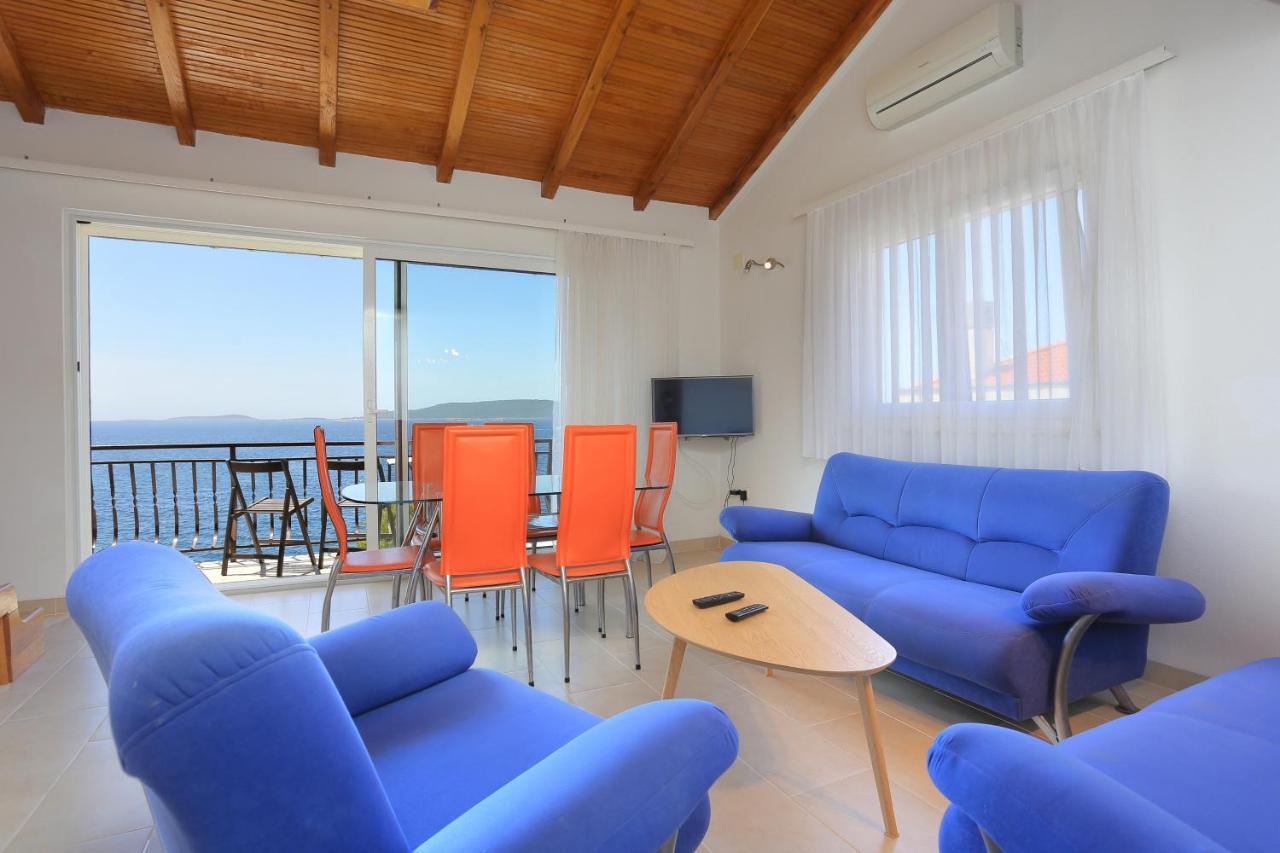 Apartments By The Sea Okrug Donji, Ciovo - 16657 Donji Okrug  ภายนอก รูปภาพ