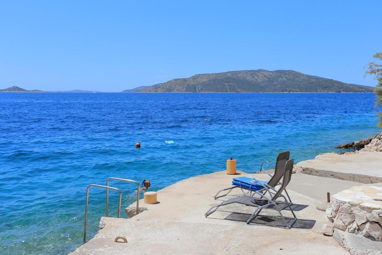 Apartments By The Sea Okrug Donji, Ciovo - 16657 Donji Okrug  ภายนอก รูปภาพ